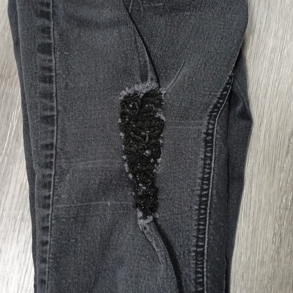 Guess Black Distressed Jeans - Picture 3 of 4